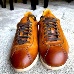 Leather Magnanni sneakers!